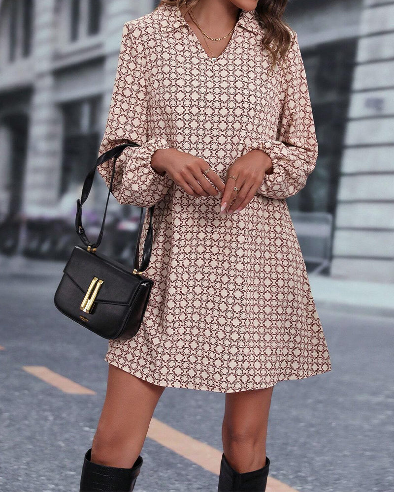 Robe imprimée à manches longues avec revers