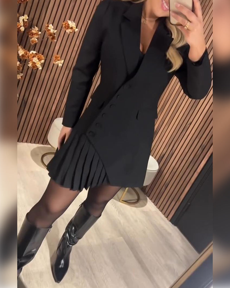 Gładka sukienka z klapami w stylu garniturowym