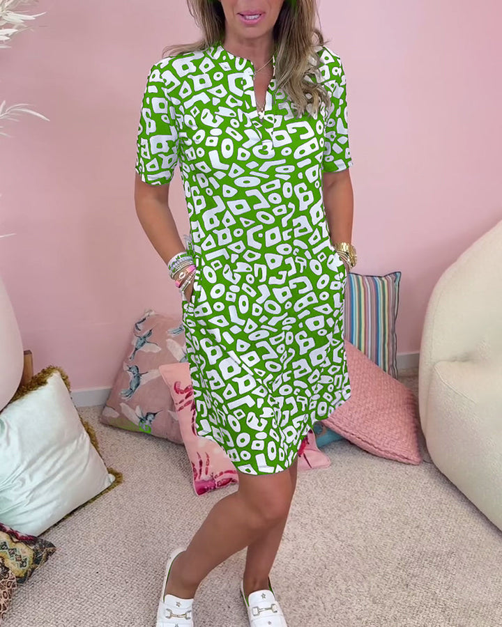 Robe décontractée à col en V et poche imprimée