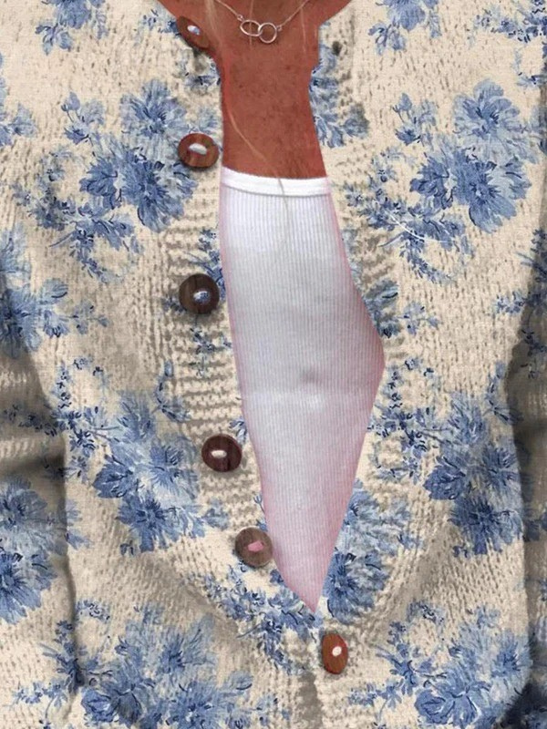 Sweter z kwiatowym nadrukiem i guzikami
