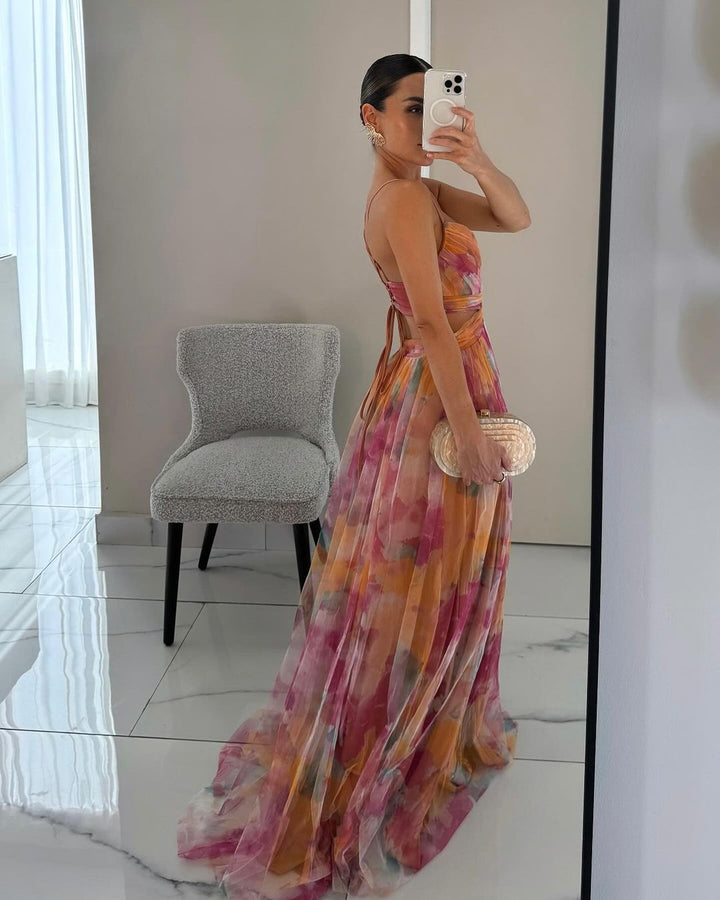 Robe d’été fluide à imprimé fleuri – silhouette féminine et légère