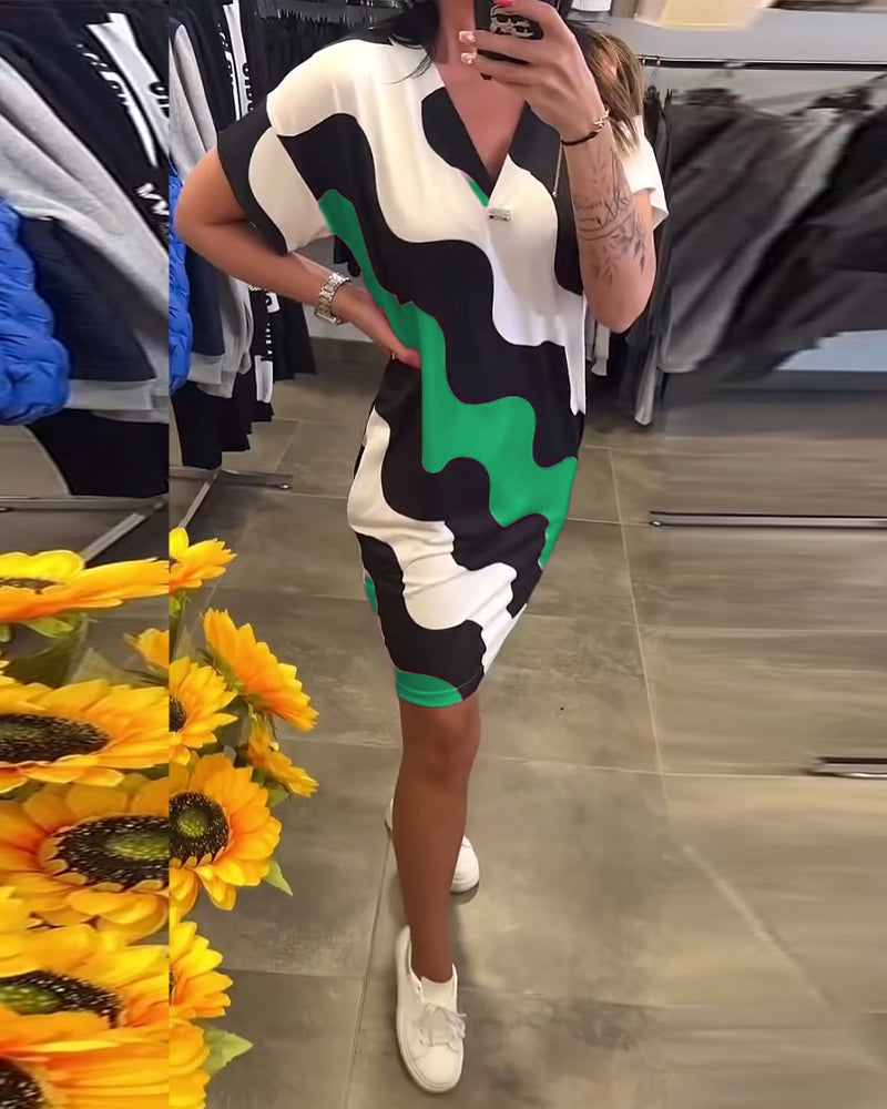 Robe À Col En V Avec Imprimé Ondulé