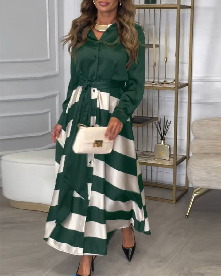 Robe élégante à rayures et à bretelles