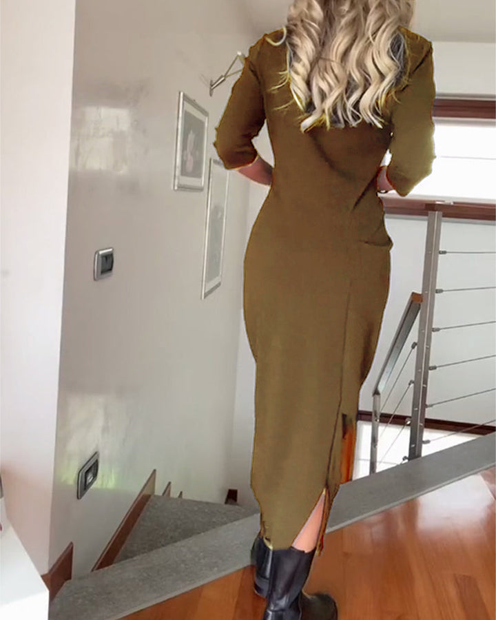 Robe élégante plissée à col rond de couleur unie