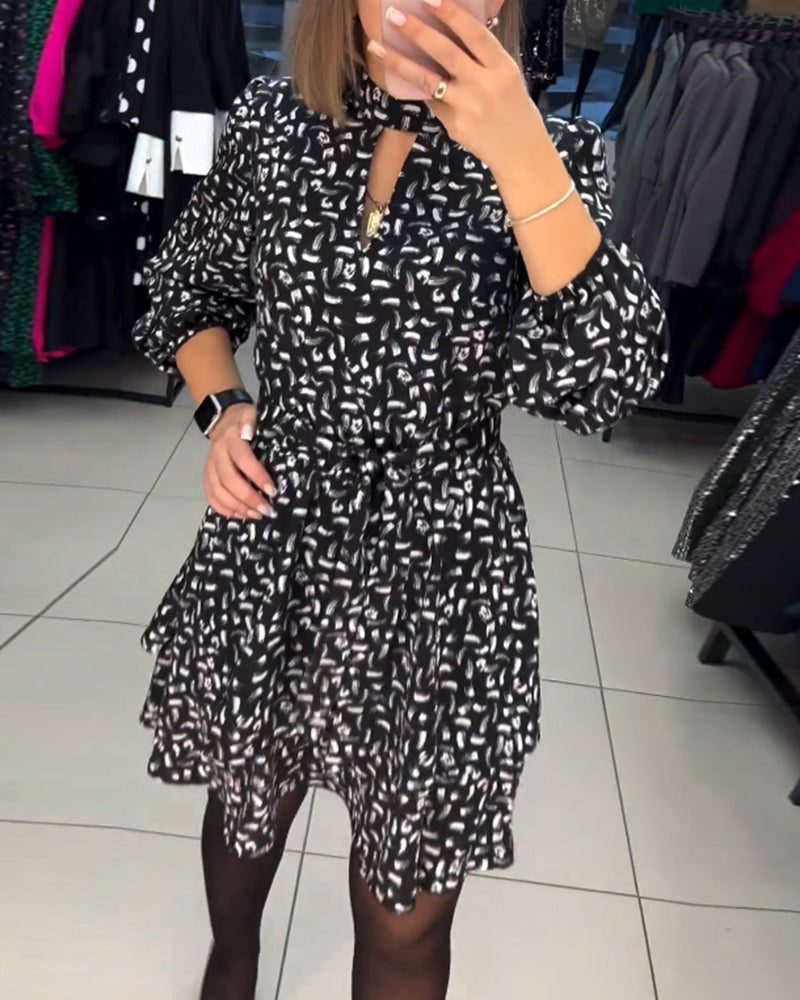 Robe découpée imprimée élégante