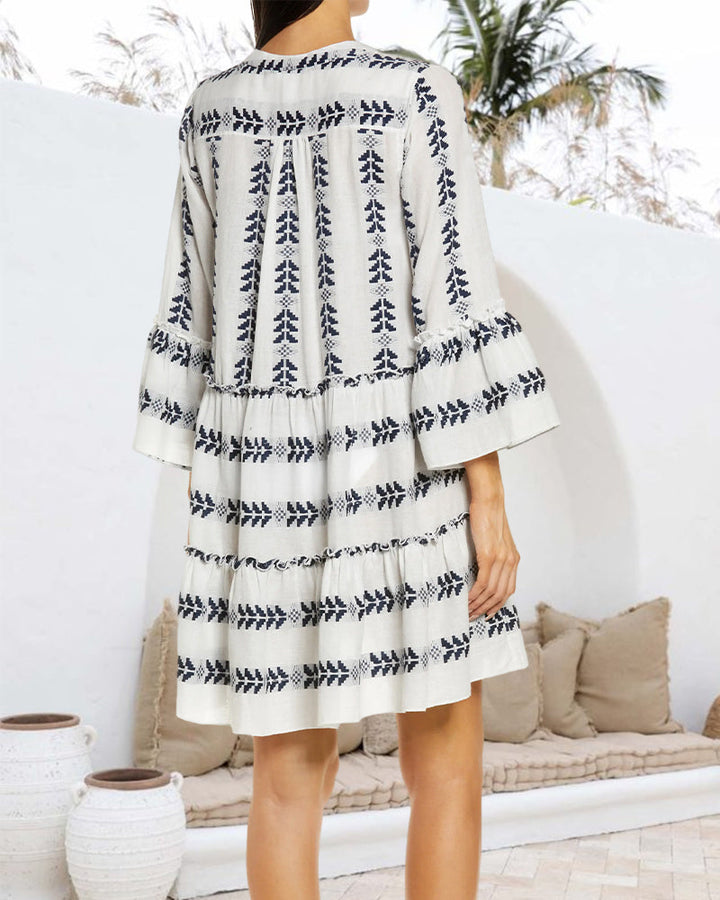 Robe courte élégante à imprimé tendance