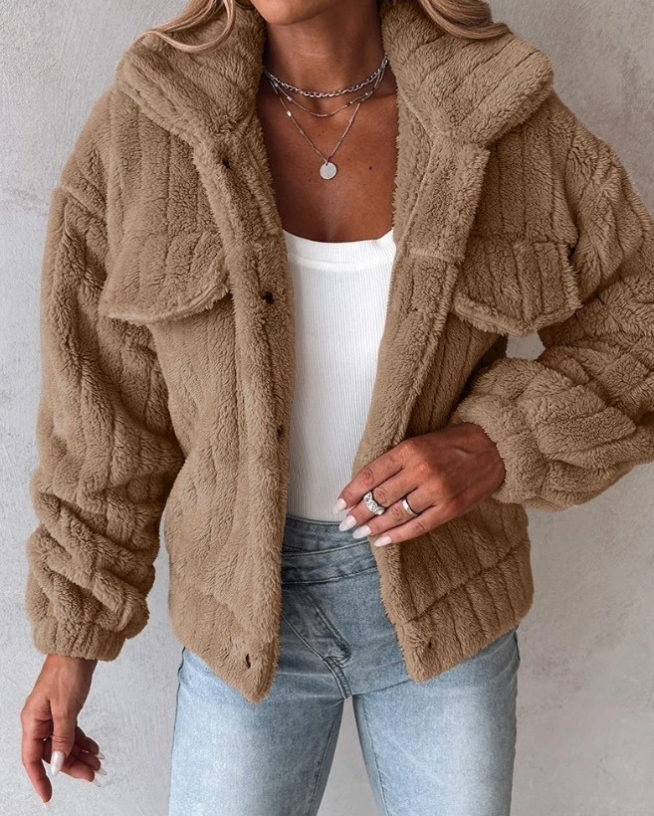 Freja | Manteau en peluche à coupe courte et chaude pour femme