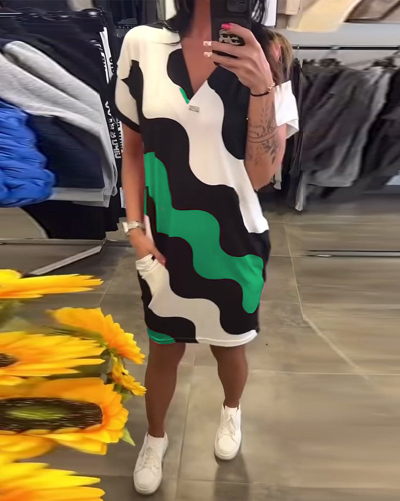 Robe À Col En V Avec Imprimé Ondulé