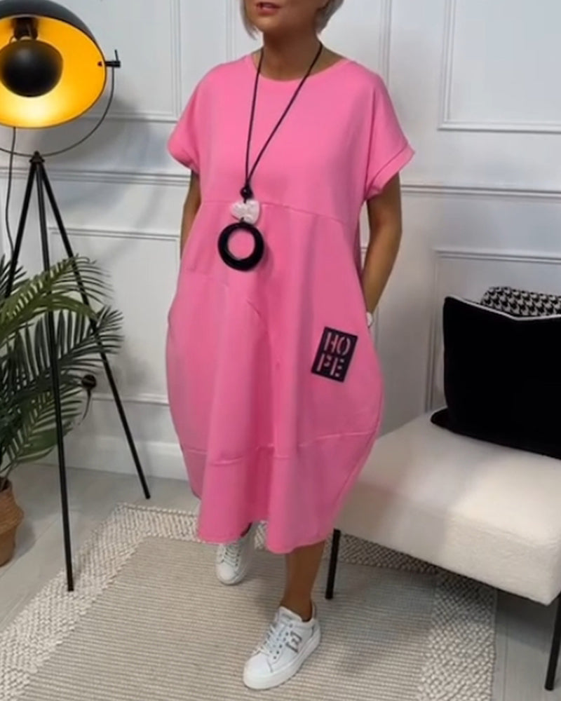 Robe décontractée à manches courtes et imprimé lettre simple