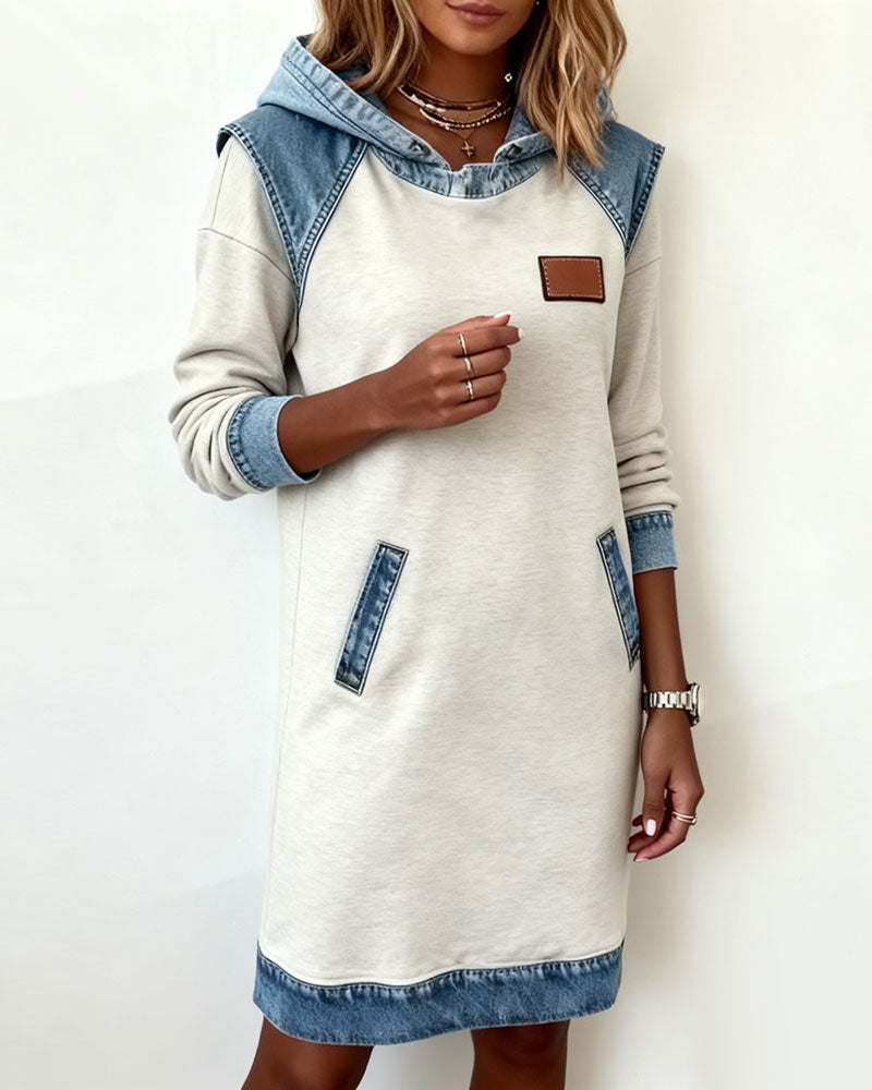 Robe À Capuche Avec Empiècements Contrastés