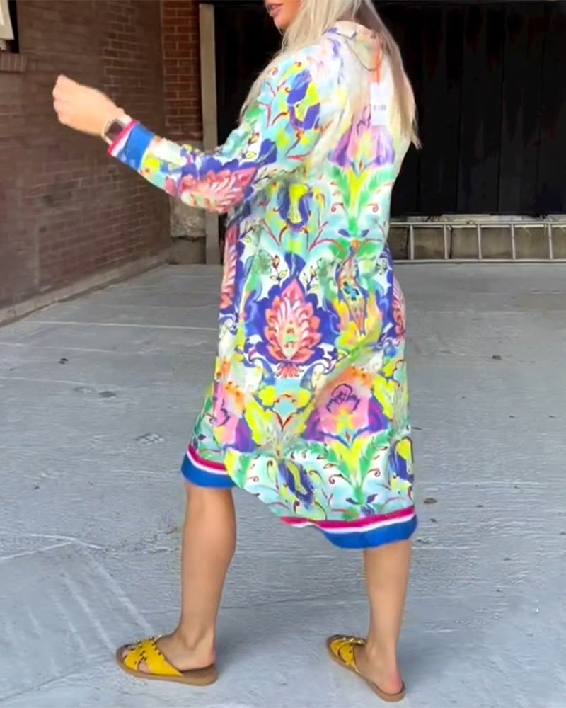 Robe imprimée ample à col en V