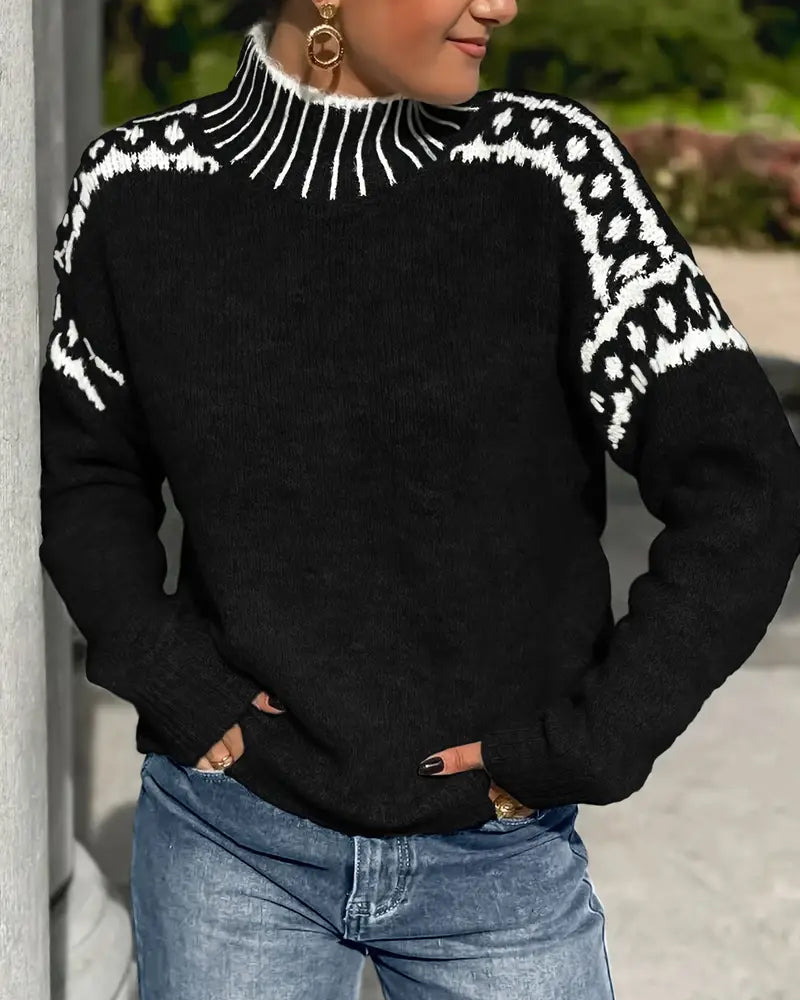 Sweter z golfem z kontrastowym nadrukiem