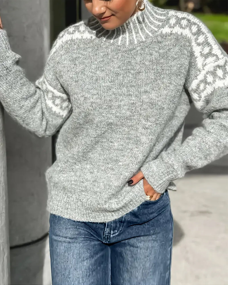 Sweter z golfem z kontrastowym nadrukiem