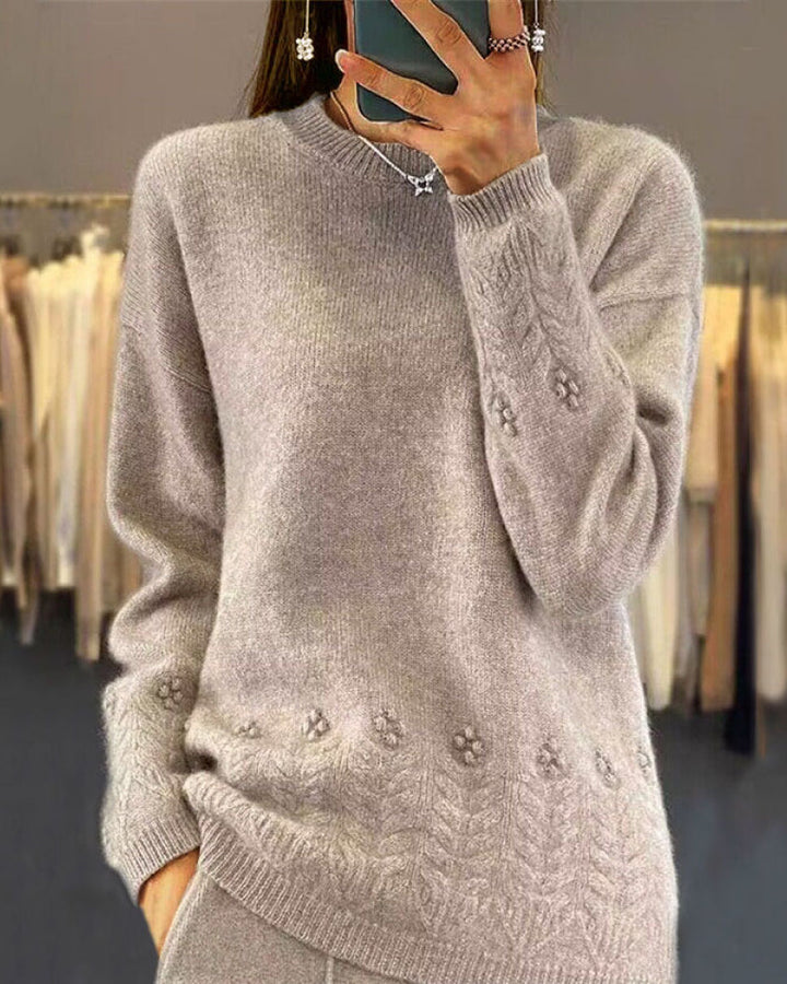 Damski sweter o dopasowanym kroju, jednokolorowy, w stylu retro