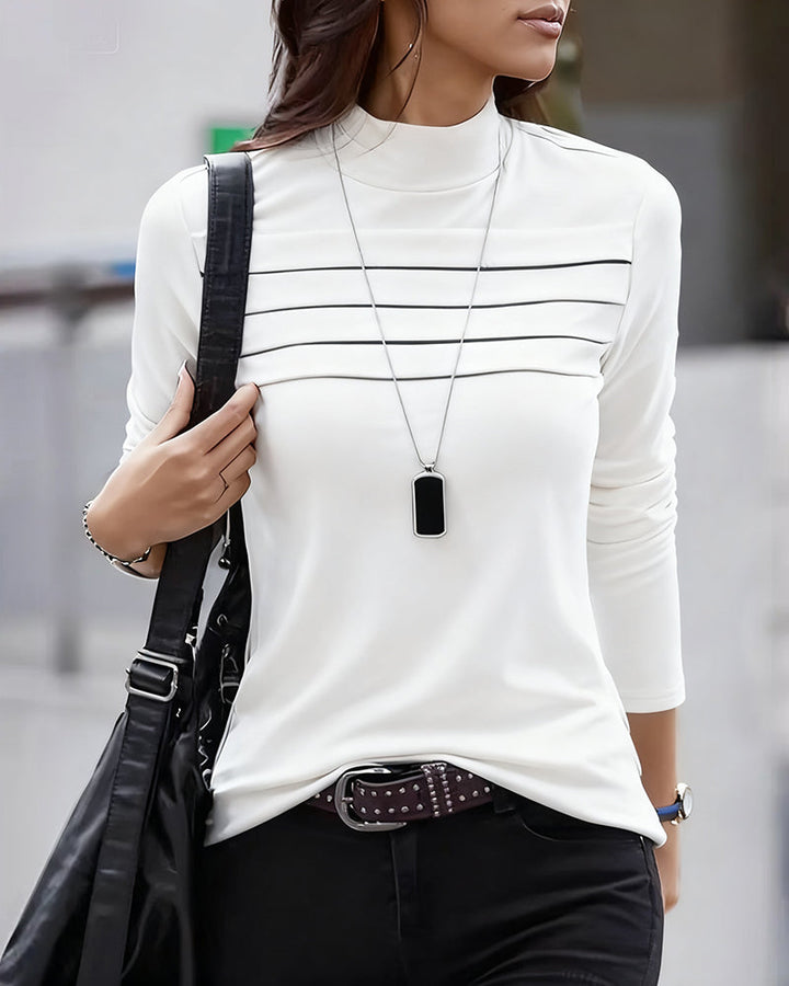 Bluzka slim fit z plisowanymi długimi rękawami