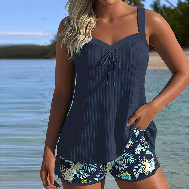 Dagmara - Pasiaste Tankini z Dwuczęściowymi Szortami Plażowymi