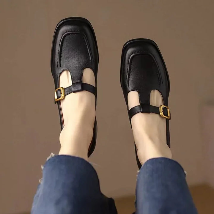 Delia - Damskie buty typu Mary Jane z paskiem w kształcie litery T i kwadratowym noskiem
