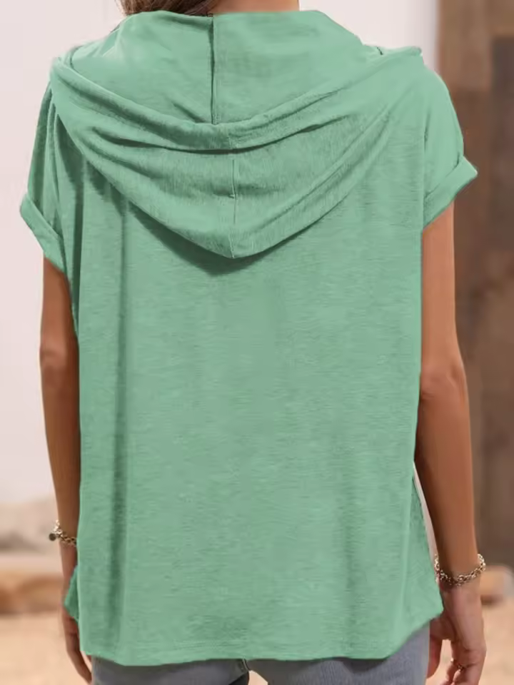 Casualowy T-shirt z kapturem, sznurkiem do ściągania i krótkim rękawem