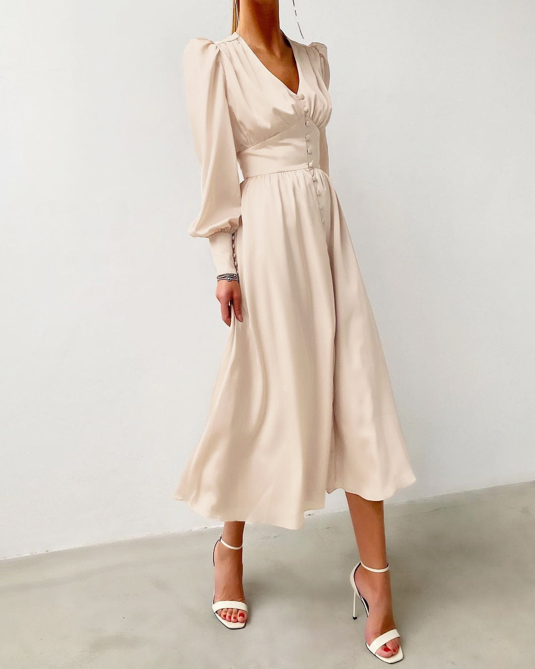 Arya | Robe élégante en satin pour femmes