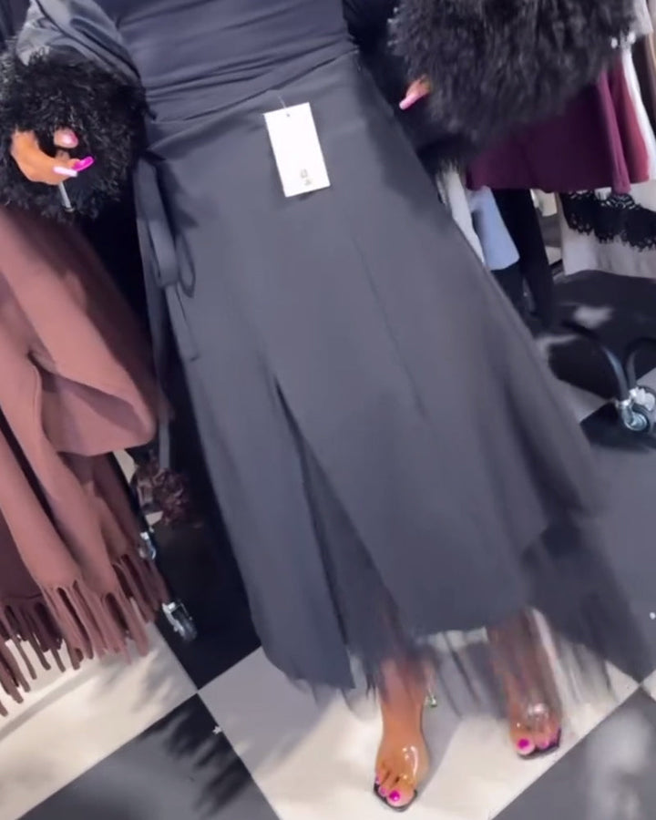Jupe Pleine De Caractère Et À La Mode