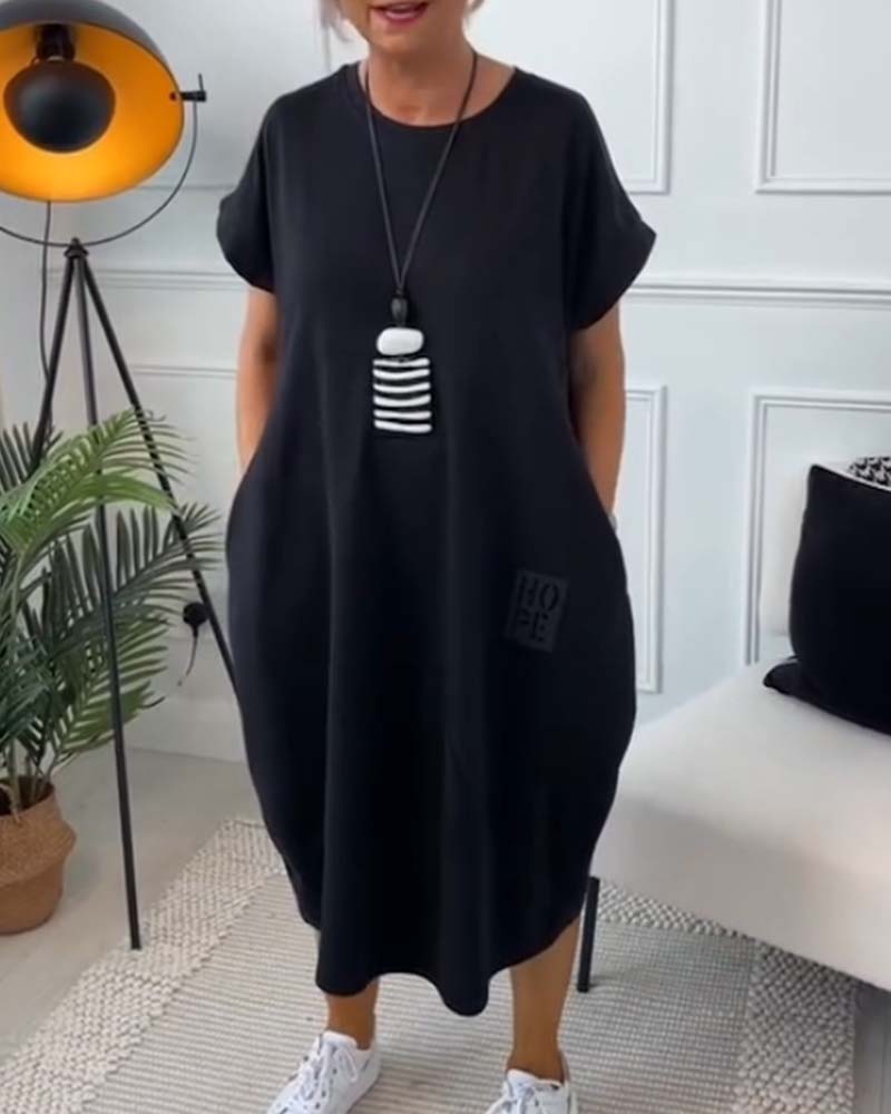 Robe décontractée à manches courtes et imprimé lettre simple