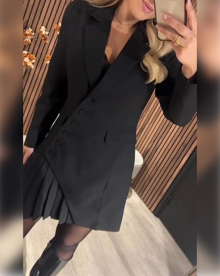 Gładka sukienka z klapami w stylu garniturowym