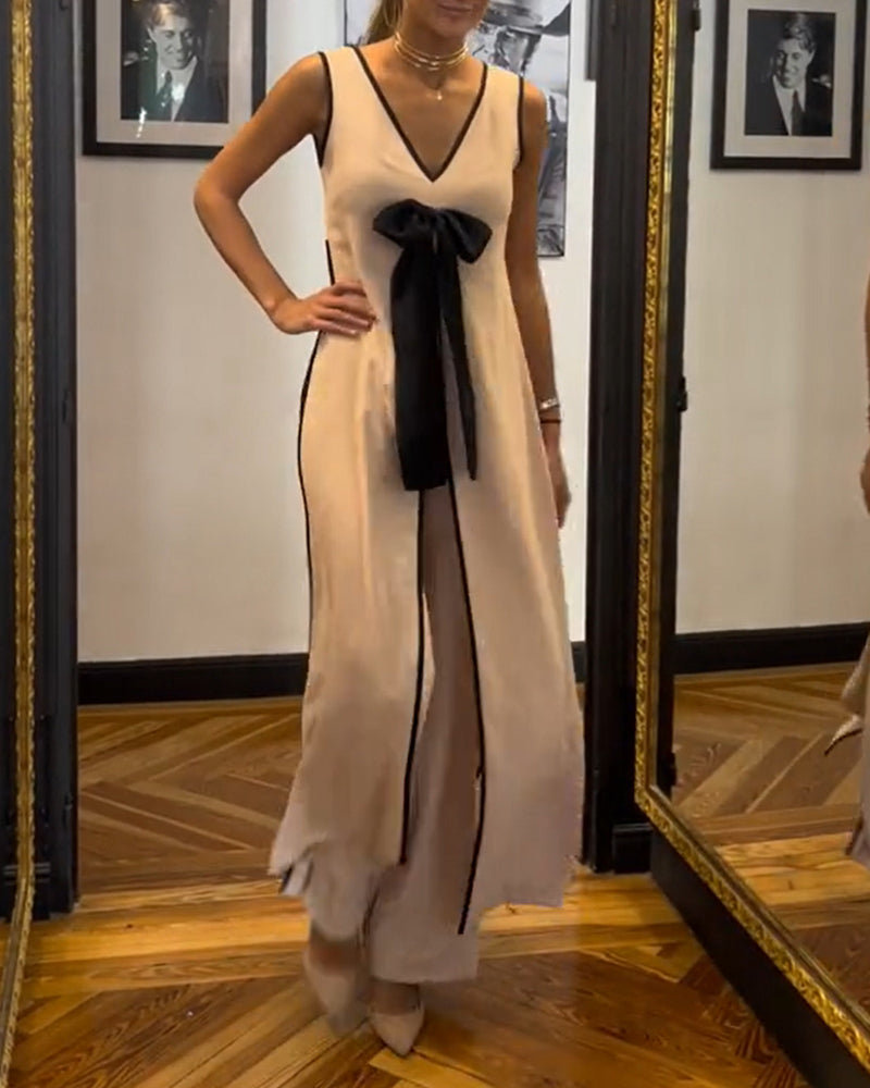 Costume élégant avec nœud sans manches